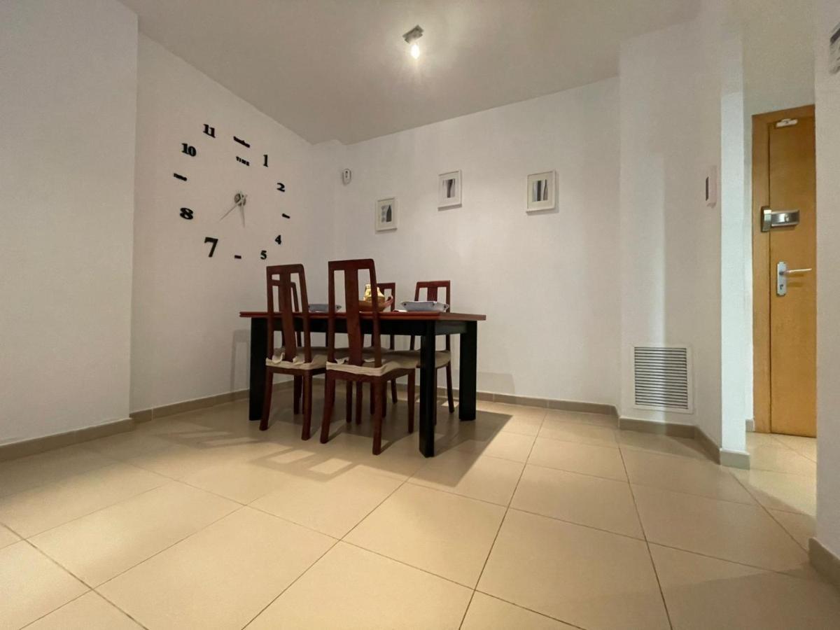 70m2 2bedrooms 25m2terrace, 4pools, 3min