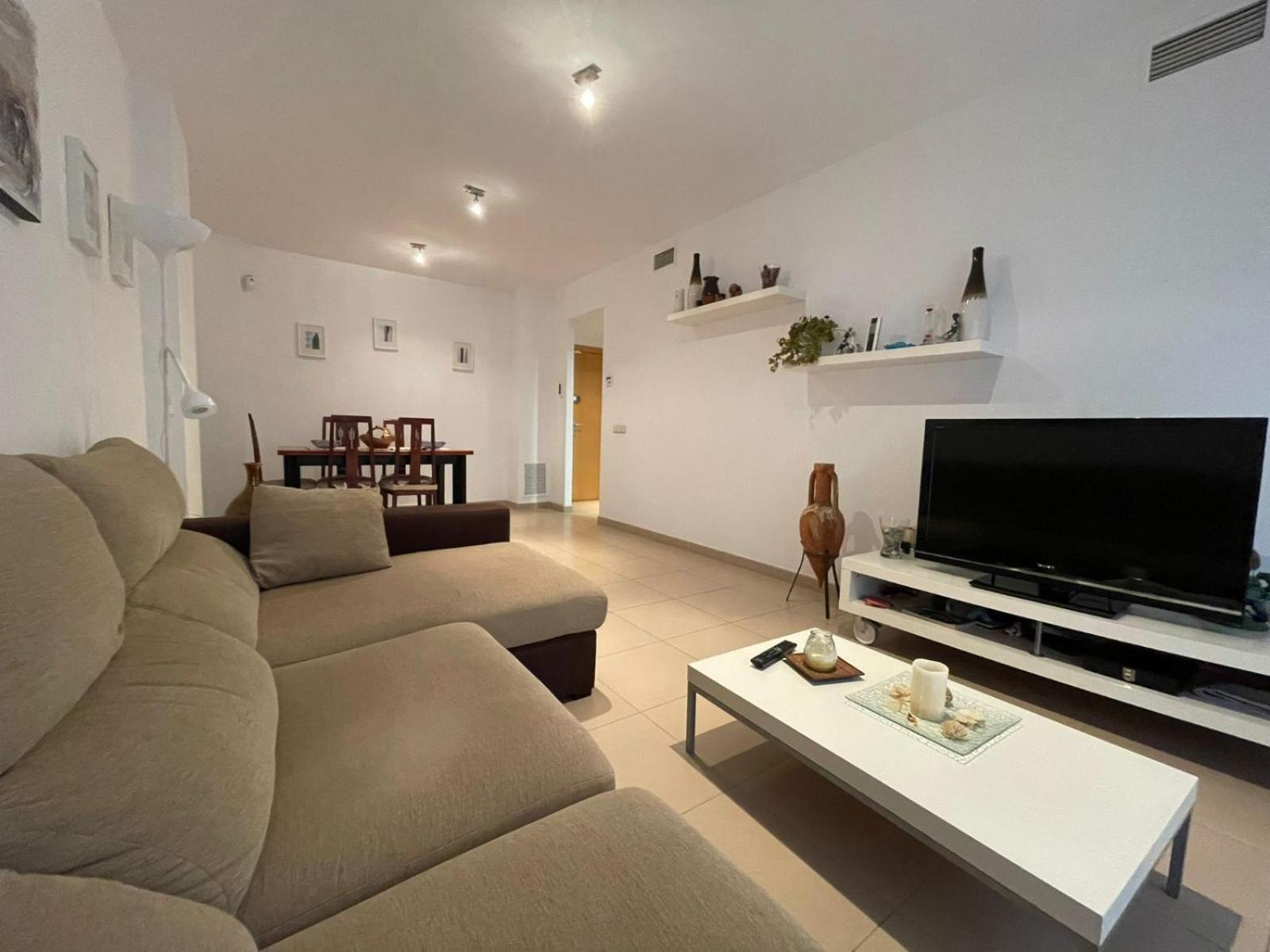 70m2 2bedrooms 25m2terrace, 4pools, 3min