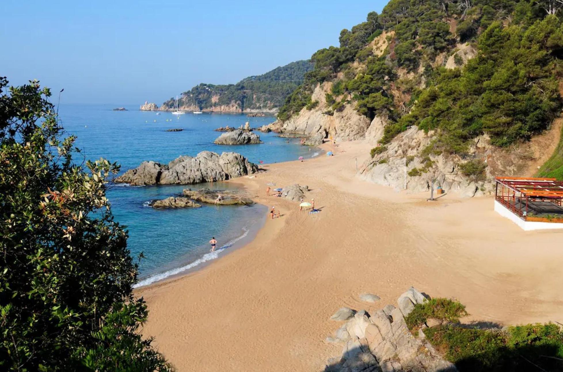 70m2 2bedrooms 25m2terrace, 4pools, 3min Appartement *